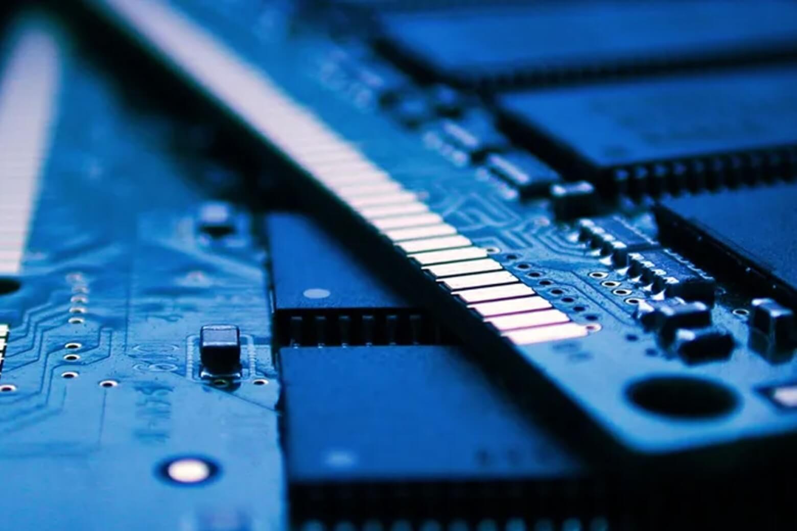 Bộ nhớ trong là gì? Cách chọn dung lượng điện thoại chuẩn 2026 7 bộ nhớ trong là gì phân biệt RAM ROM