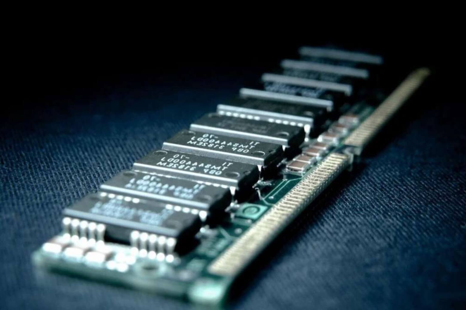 Bộ nhớ trong là gì? Cách chọn dung lượng điện thoại chuẩn 2026 6 bộ nhớ trong là gì trên điện thoại smartphone