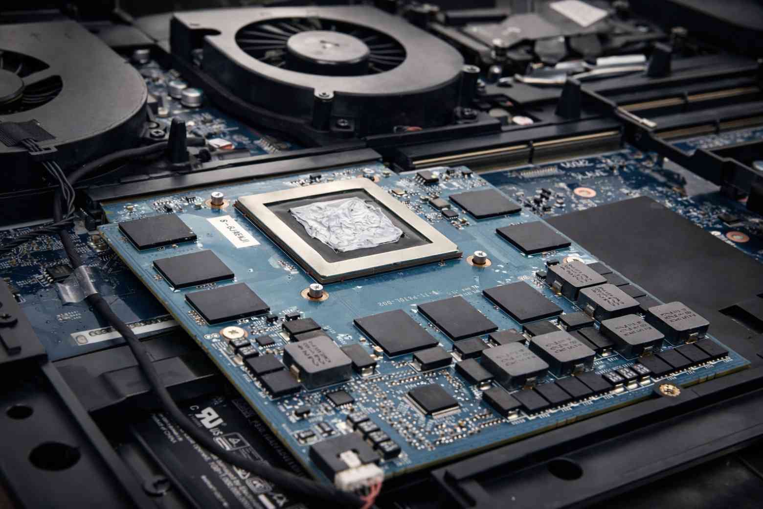 Card đồ họa là gì? Hướng dẫn chọn card đồ họa cho Laptop và MacBook 10 card đồ họa là gì card tích hợp tiết kiệm điện