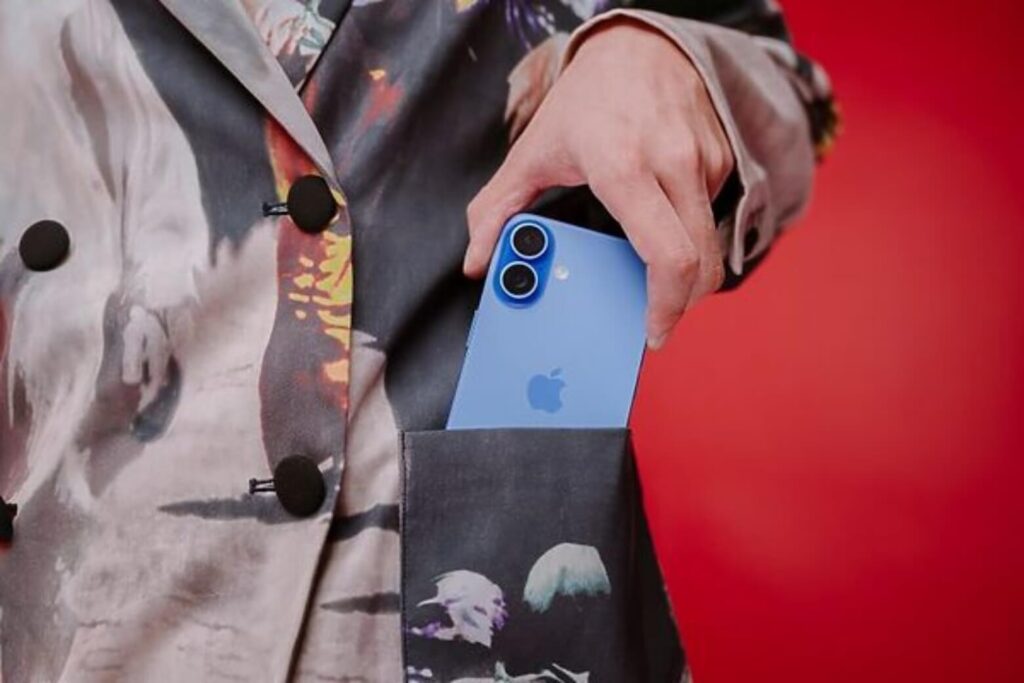 Đánh giá camera iPhone 16- Camera Fusion 48MP, Autofocus Ultra Wide, Camera Control 15 iPhone 16 mặc định 24MP, cân bằng chi tiết và dung lượng, HDR xử lý ngược sáng tốt dù vẫn có flare nhẹ.