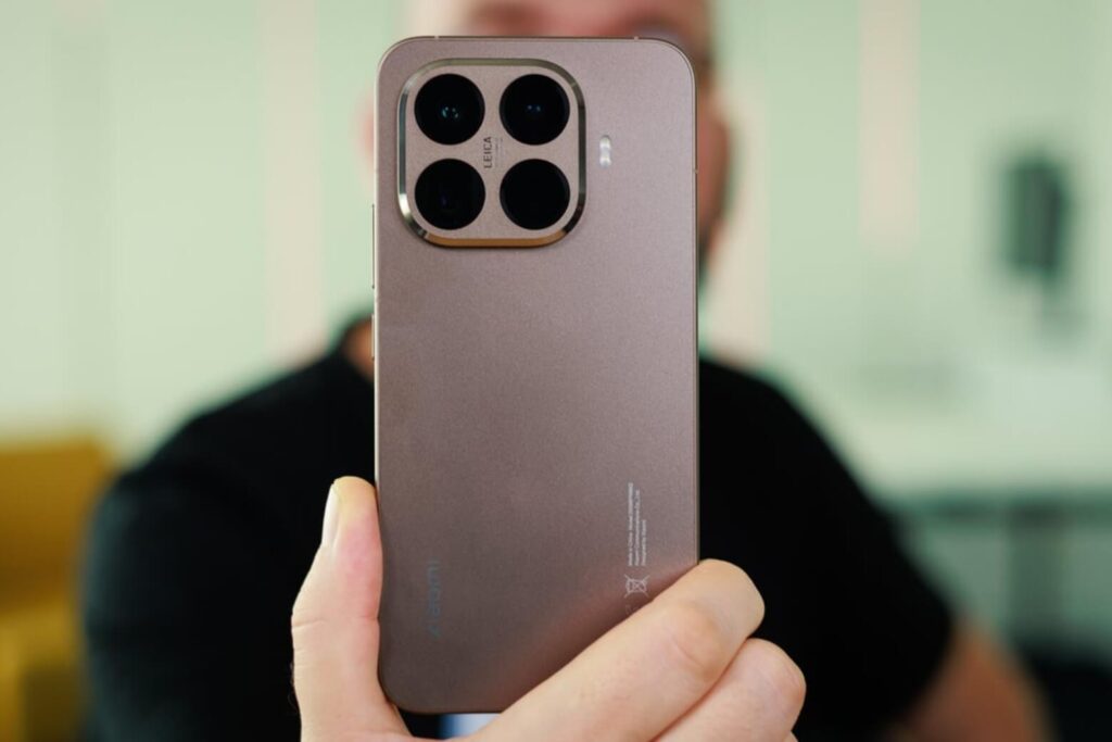 Đánh giá camera Xiaomi 15T Pro: Chi tiết trải nghiệm nhiếp ảnh đường phố với ống kính Tele 5X 17 OIS quay 4K ổn định, nhưng chuyển ống kính dễ khựng nhẹ và đôi lúc rung tele khi dùng Fastshot.