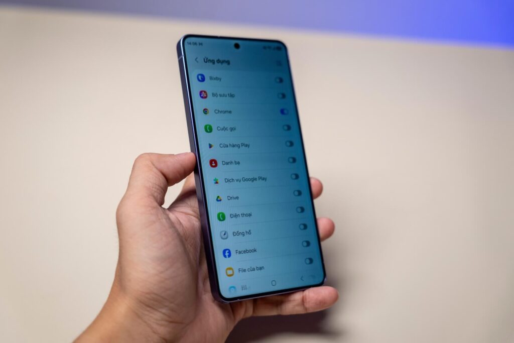 S26 Ultra tản nhiệt tốt nhưng AI nặng vẫn tiêu hao pin nhanh.