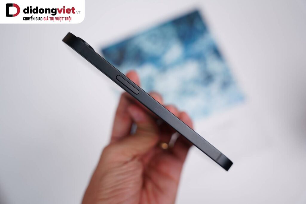 Đánh giá iPhone 16e: Có nên lên đời từ dòng máy cũ để trải nghiệm Apple Intelligence? 12 Đánh giá iPhone 16e