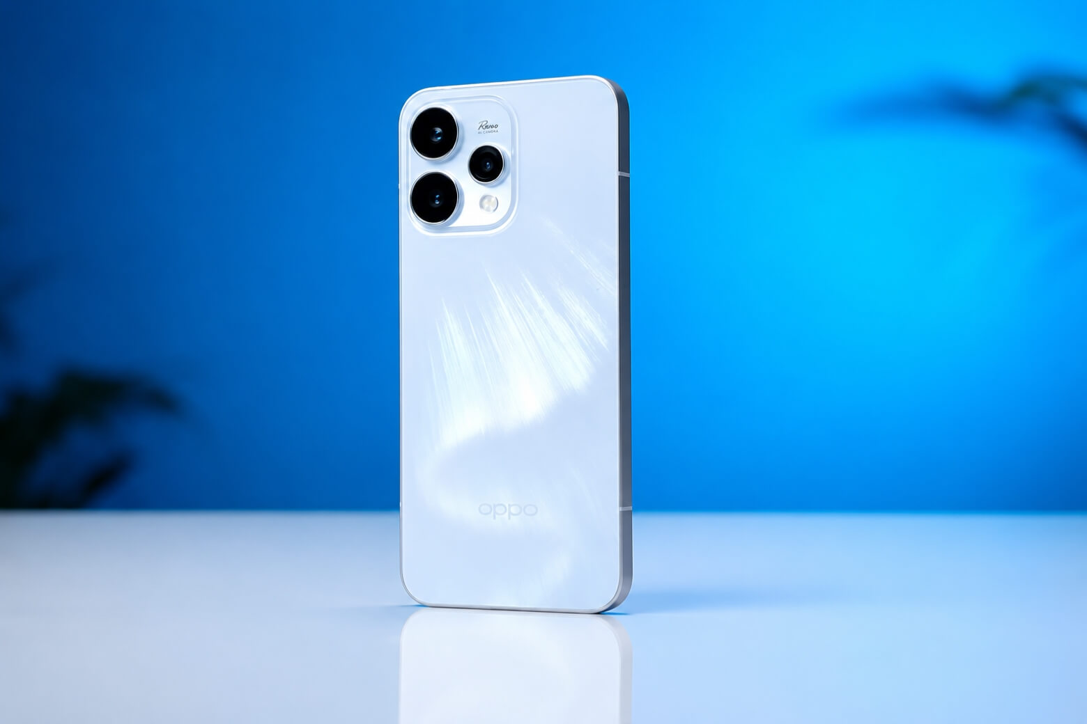 Đánh giá OPPO Reno15 qua trải nghiệm thực tế và giải pháp nâng cấp 7 Đánh giá OPPO Reno15 thiết kế mỏng nhẹ mặt lưng nhám