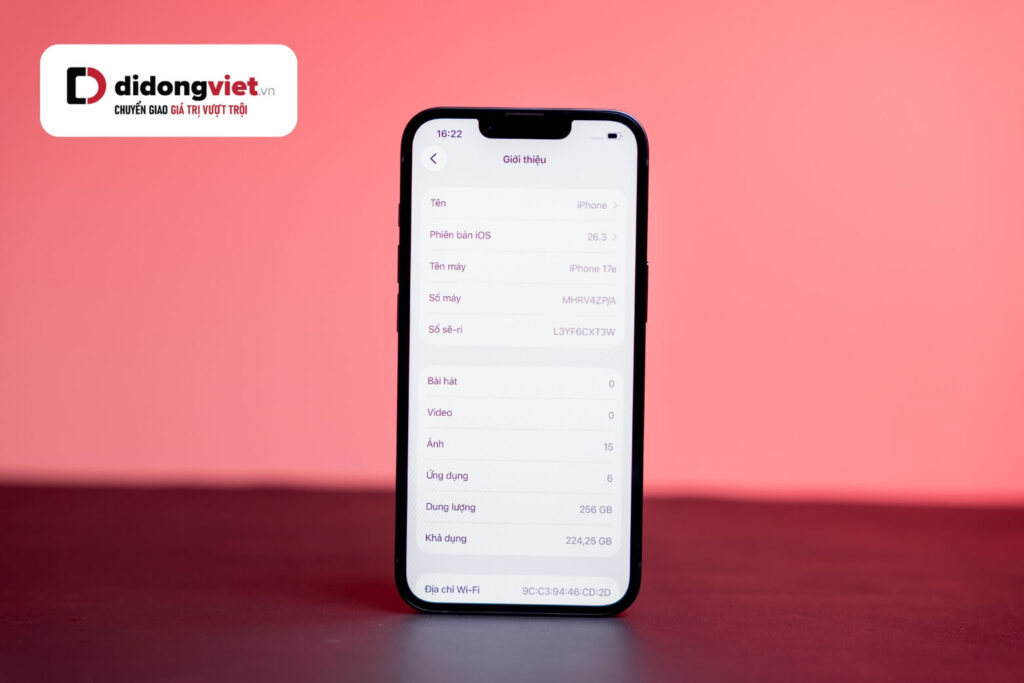 Đánh giá pin iPhone 17e: Thời lượng thực tế có đáp ứng đủ nhu cầu? 11 Pin nhỏ nhưng iPhone 17e tối ưu điện năng rất hiệu quả.