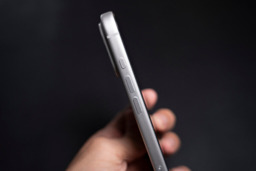 Đánh giá thiết kế iPhone 17 Pro sau 7 tháng: Sự thật về công thái học và hao mòn vật liệu 12 đánh giá thiết kế iPhone 17 Pro