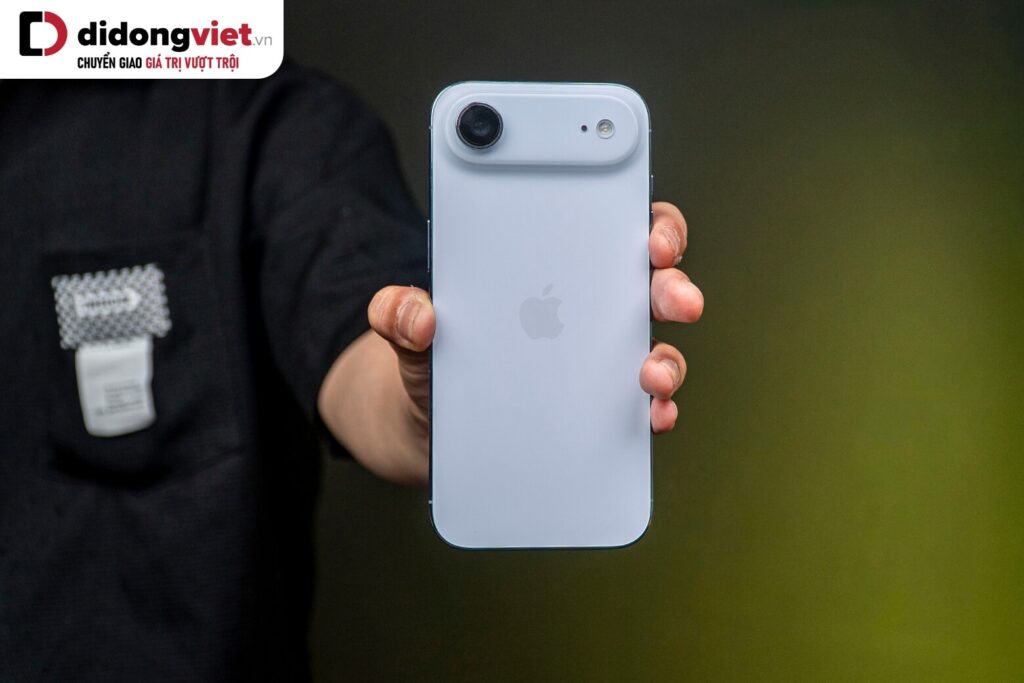 Đánh giá thiết kế iPhone Air: Chi tiết về khung Titanium Grade 5, hiện tượng nghẽn nhiệt và cảm giác cầm nắm 14 Đánh giá thiết kế iPhone Air