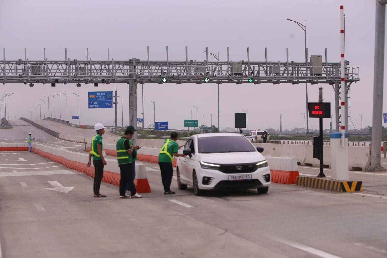 ePass là gì? Cẩm nang dán thẻ, nạp tiền và xử lý sự cố qua trạm 8 Hướng dẫn khắc phục sự cố khi Barie không mở tại trạm