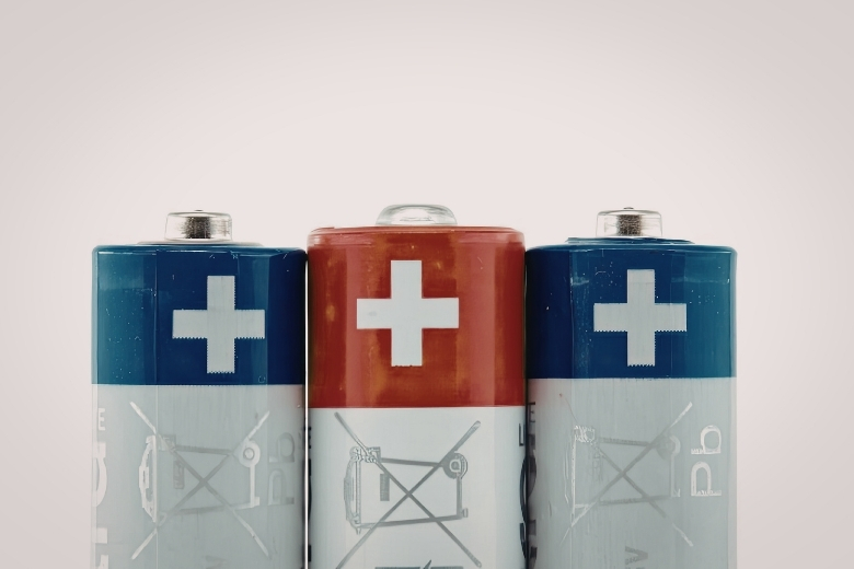 Cell pin là gì: Cấu tạo, nguyên lý và cách nhận biết pin chuẩn 13 lầm tưởng nguy hiểm về cell pin smartphone