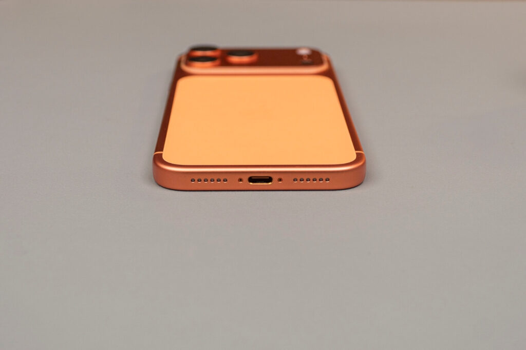 Màu sắc iPhone 17 Pro Max: Hướng dẫn chọn màu tối ưu cho bạn 14 Chọn màu sắc theo thói quen nâng cấp — Upgrader chọn Cam Vũ Trụ, Long-term chọn Bạc hoặc Xanh Đậm.