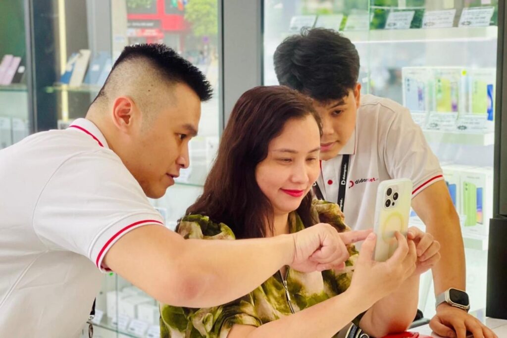 Mega Sale Tháng 4: Sale Rẻ - Deal Khỏe – Ưu đãi lớn tại Di Động Việt 4 Mega Sale Tháng 4 Di Động Việt