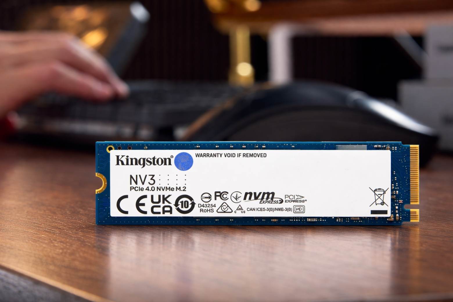Ổ cứng SSD NVMe là gì? Giải mã công nghệ lưu trữ trên Laptop và MacBook 9 Ổ cứng SSD NVMe là gì kéo thả file 4K dễ dàng