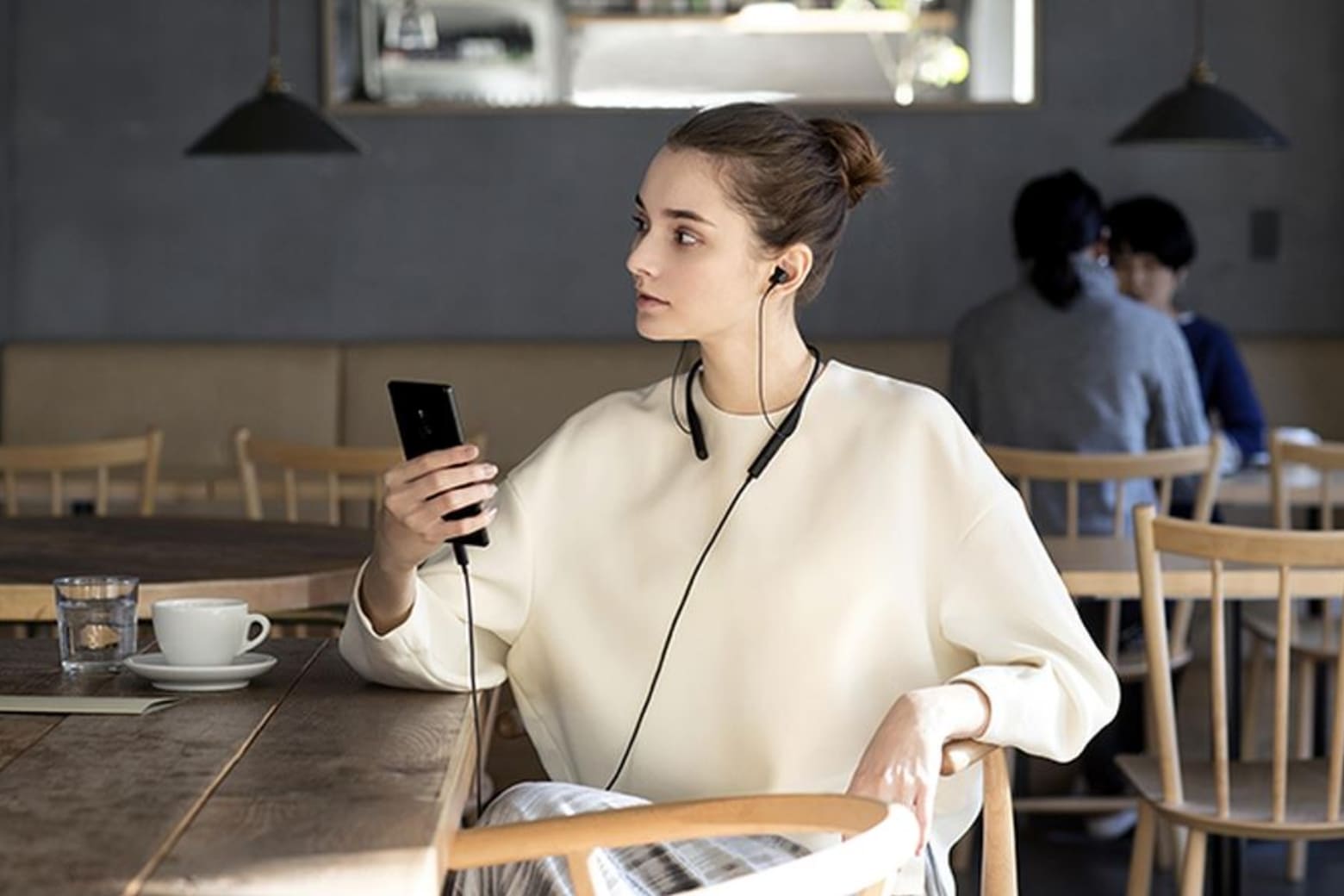 Tai nghe In-Ear là gì? Giải mã thiết kế, ưu nhược điểm và cách chọn chuẩn 11 Chọn In-ear