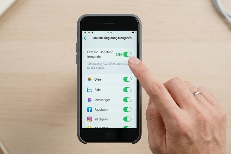 Dữ liệu di động là gì: Phân biệt với bộ nhớ máy và cách quản lý data 4G/5G 8 tiết kiệm dữ liệu di động trên điện thoại