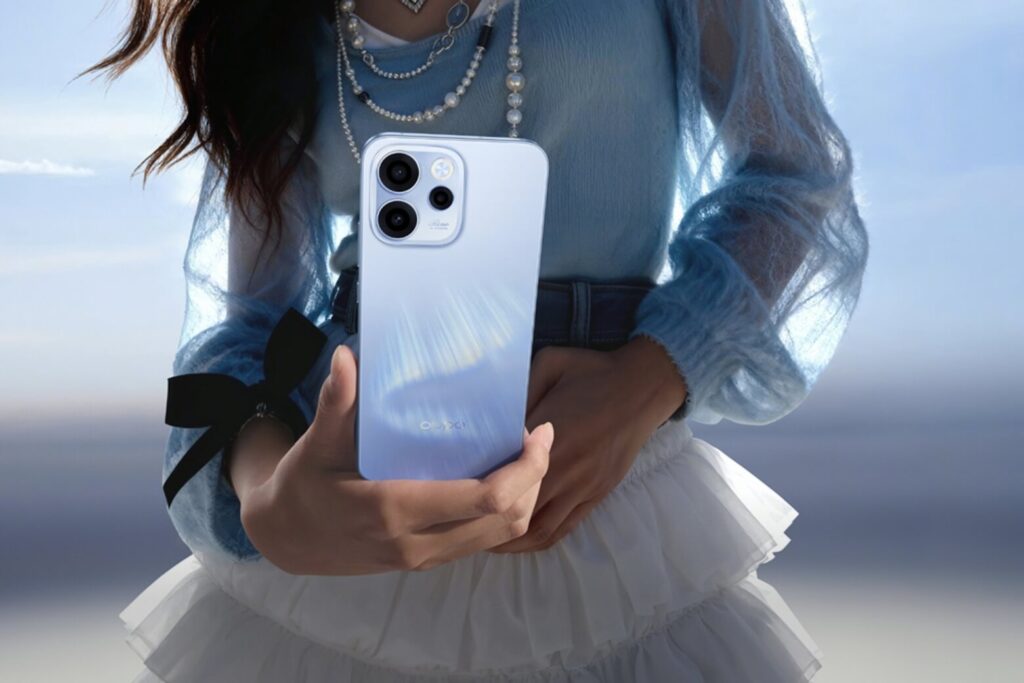 Trải nghiệm OPPO Reno15 F thực tế: Đánh giá chi tiết từ thiết kế, camera đến pin 7000mAh 11 OPPO tối ưu thiết kế nhẹ và cầm nắm thoải mái để cân bằng viên pin 7.000 mAh.