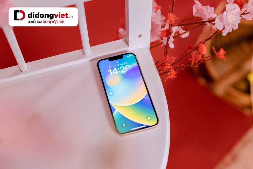 Trên tay iPhone 13 năm 2026: Cảm giác cầm nắm thực tế và lý do người dùng vẫn chọn mua 14 trên tay iphone 13