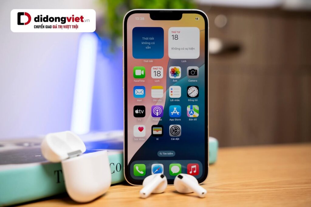 Trên tay iPhone 14 năm 2026: Màu sắc đa dạng, màn hình rực rỡ 6 trên tay iphone 14