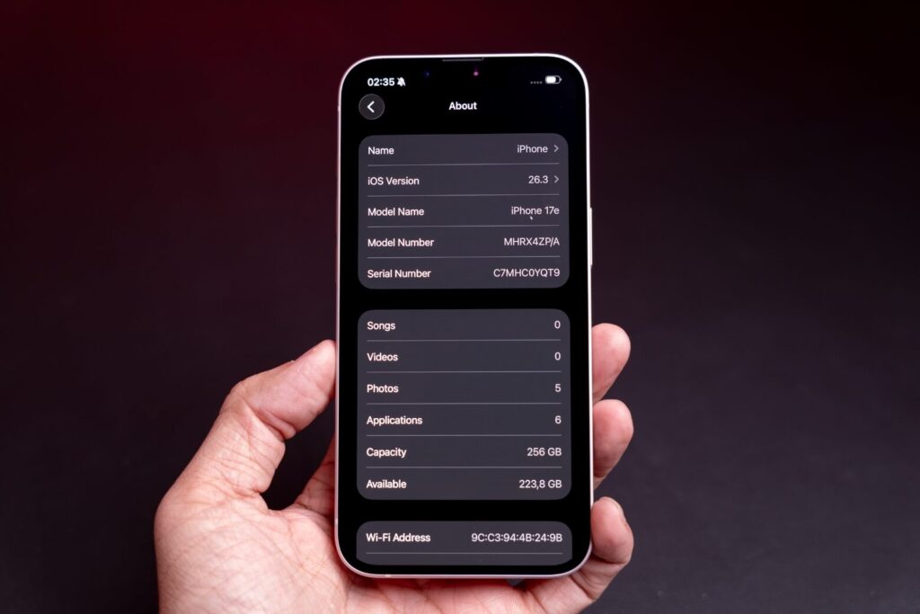 Trên tay iPhone 17e: Đánh giá chi tiết thiết kế, hiệu năng và trải nghiệm thực tế 17 Nâng cấp lên iPhone 17e ngay bây giờ là lựa chọn kinh tế thông minh, giúp tối ưu giá trị máy cũ