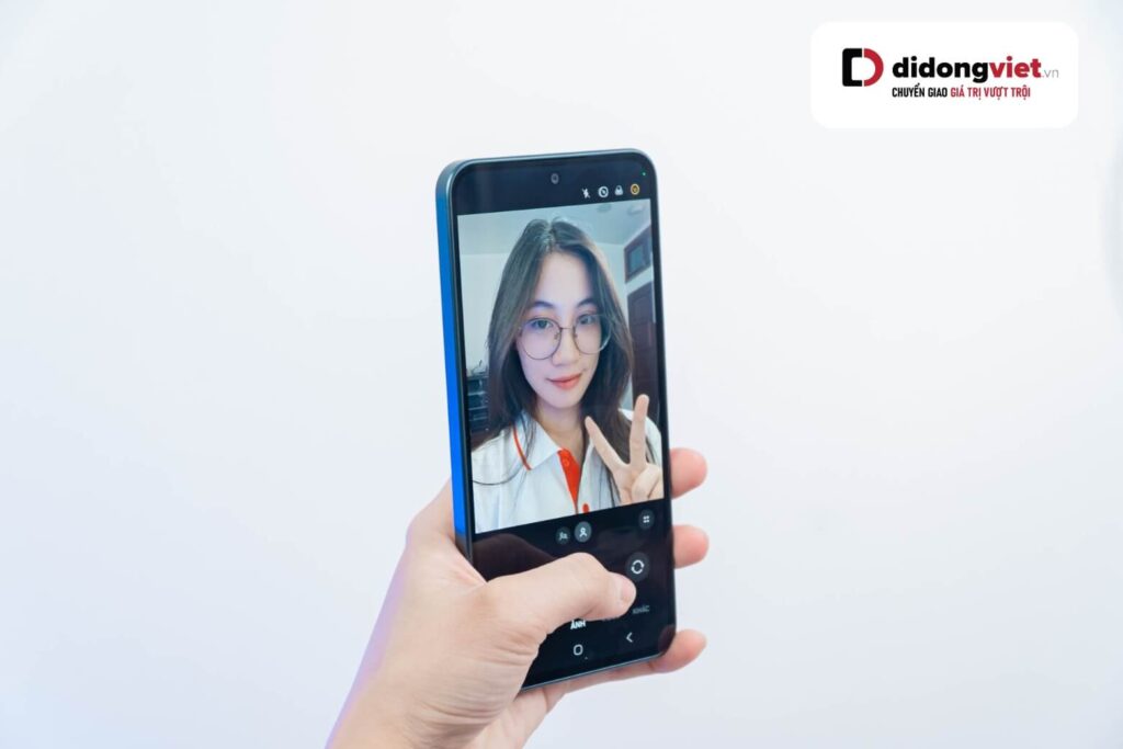 Trên tay Samsung Galaxy A37 – Camera OIS, màn hình AMOLED 1900 nits trong tầm tay tầm trung 29 Galaxy A37 nổi bật với chống rung OIS, chụp đêm rõ nét vượt tầm giá.