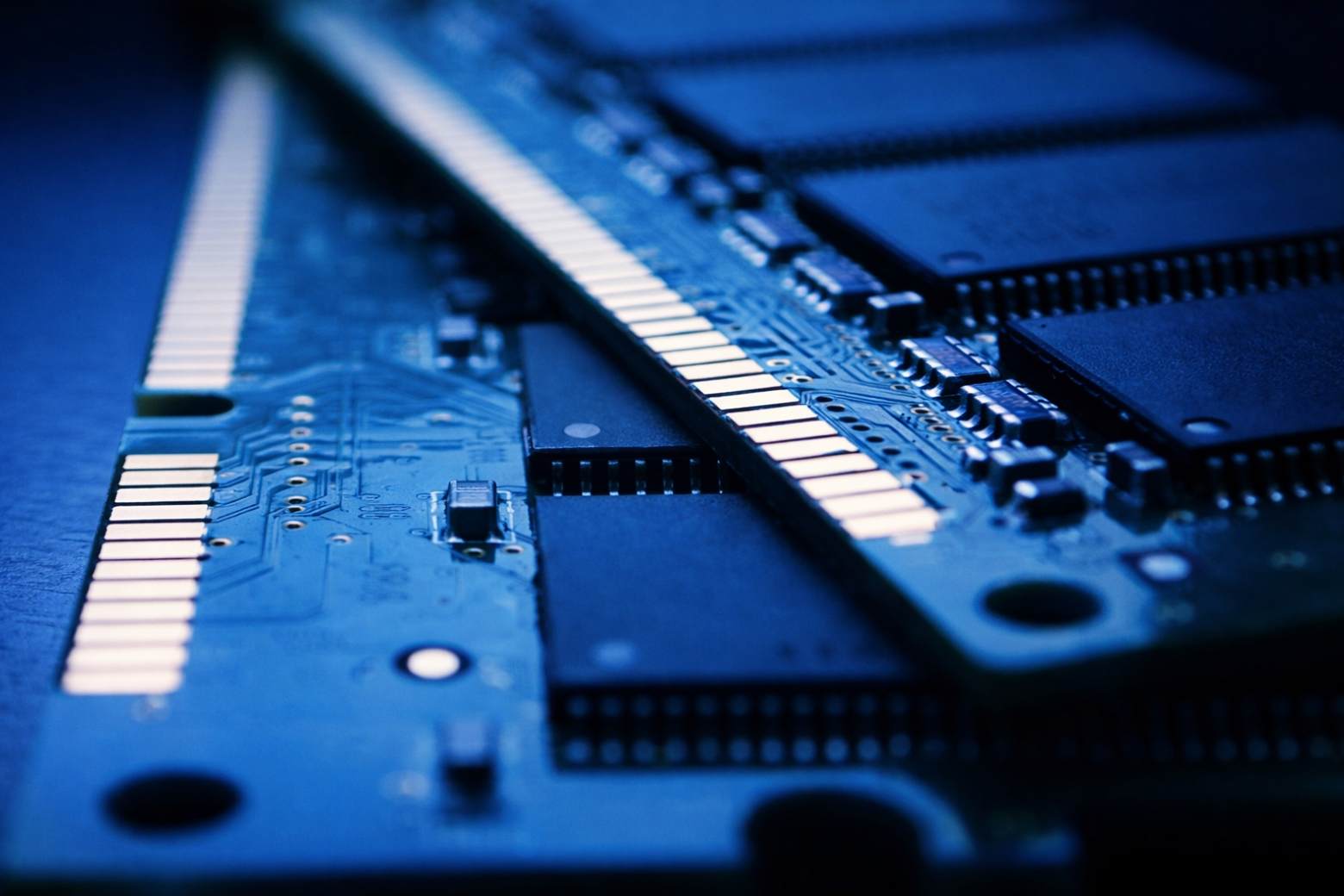 VRAM là gì? Tư vấn dung lượng VRAM laptop cho đồ họa, AI và game (2026) 8 vram là gì bộ nhớ đồ họa chuyên dụng trên GPU