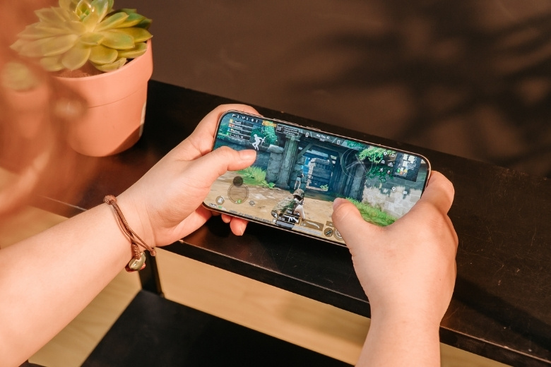 Cấu hình Xiaomi 15T Pro: Sự thật Chip Dimensity 9400+ và sạc 90W 7 hiệu năng Xiaomi 15T Pro trong chơi game