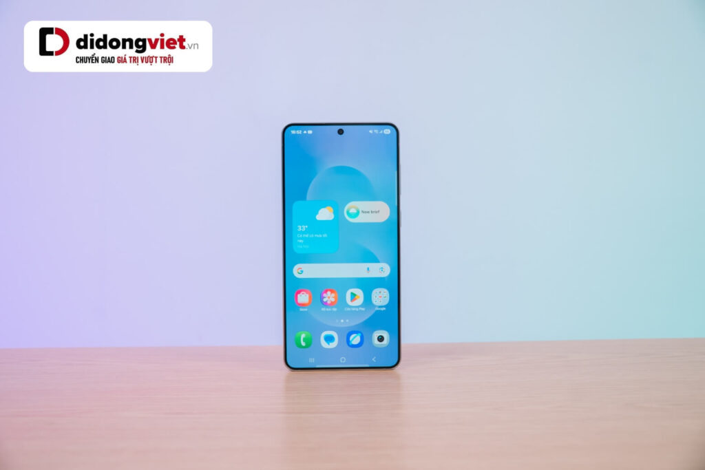 Galaxy S25 Edge kết hợp thiết kế 5.8mm siêu mỏng với Snapdragon 8 Elite và 12GB RAM hiệu năng cao.