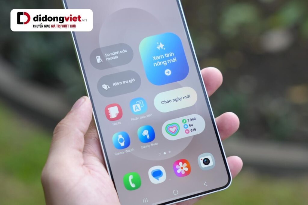 Galaxy S25 Edge có thiết kế Titanium mỏng đẹp nhưng màn hình cong vẫn dễ chạm nhầm nhẹ.
