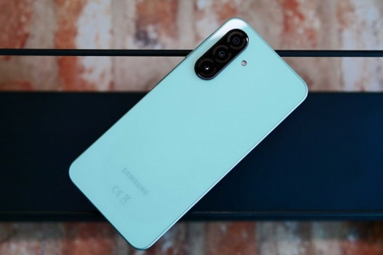 Cấu hình Samsung Galaxy A26: Giải mã thông số kỹ thuật và hiệu năng thực tế 7 Camera sau trên điện thoại Samsung A26