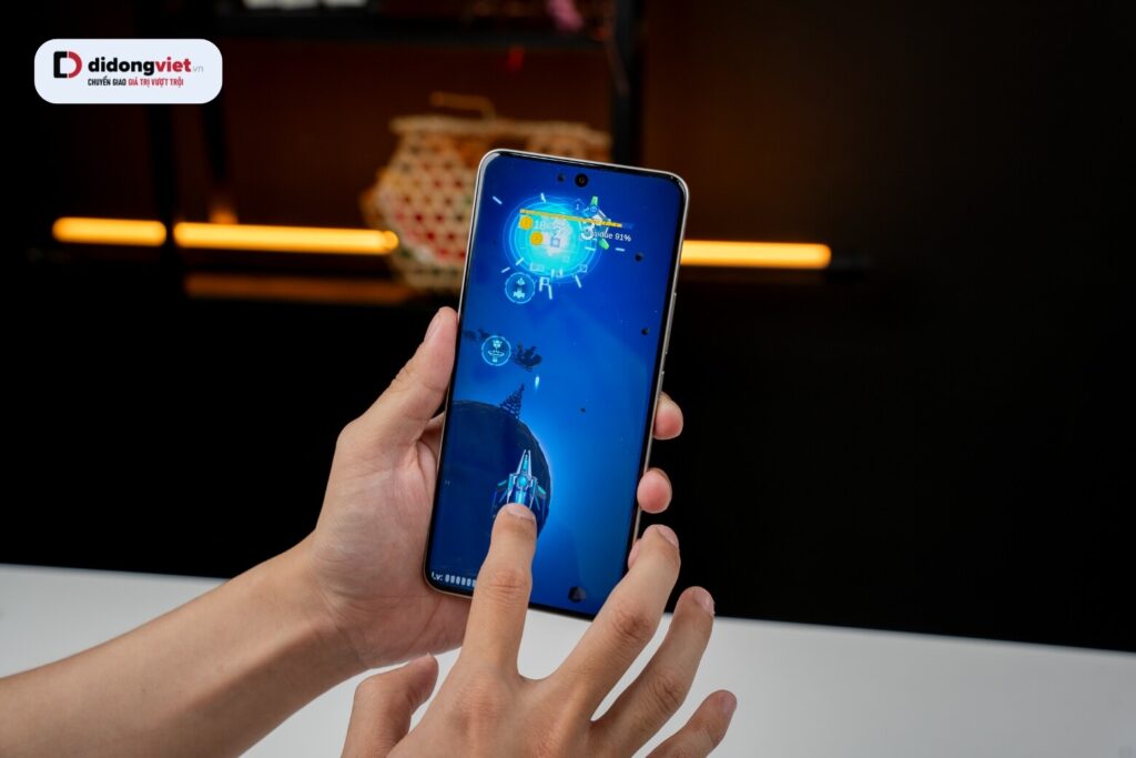 Redmi Note 15 5G vượt trội rõ rệt về hiệu năng nhờ Snapdragon 6 Gen 3 4nm, trong khi bản 4G chỉ phù hợp tác vụ cơ bản.