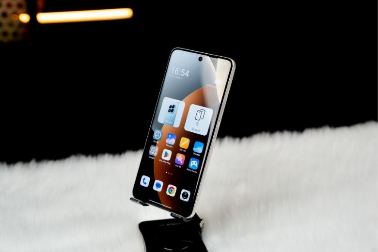 Đánh giá màn hình Redmi Note 15 Pro 5G: Hiển thị 1.5K và độ bền thực tế 6 Khả năng hiển thị và độ sáng của Redmi Note 15 Pro 5G