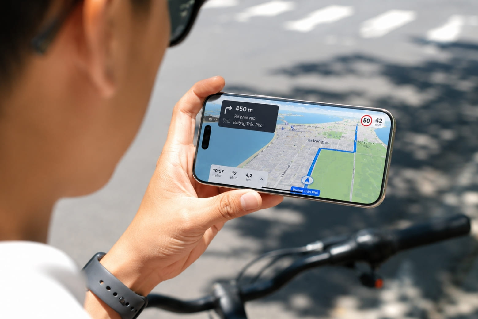 Đánh giá màn hình iPhone 16 Pro Max: Thông số kỹ thuật, trải nghiệm thực tế và rủi ro hao mòn 6 Chất lượng hiển thị: Độ sáng 2.000 nit, ProMotion 120Hz và màu DCI-P3