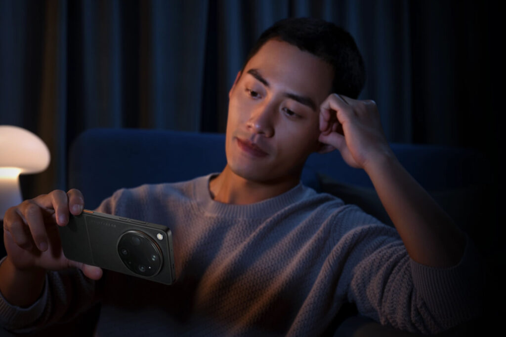Đánh giá OPPO Find X9 Ultra: Pin 7050mAh và Camera 10x thực tế 24 OPPO Find X9 Ultra: Loa to, rõ giọng nhưng bass chưa sâu.