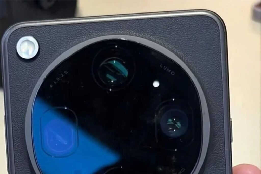 Đánh giá OPPO Find X9 Ultra: Pin 7050mAh và Camera 10x thực tế 15 OPPO Find X9 Ultra: Zoom 10x vẫn giữ chất lượng cao nhờ cấu trúc tiềm vọng tiên tiến.