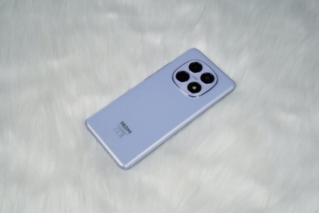 Đánh giá Redmi Note 15 5G: Sự thật hiệu năng, pin Silicon-Carbon và chi phí sở hữu sau 2 năm 14 Màn hình 3200 nits kết hợp độ bền chuẩn quân đội trong thân máy siêu mỏng.