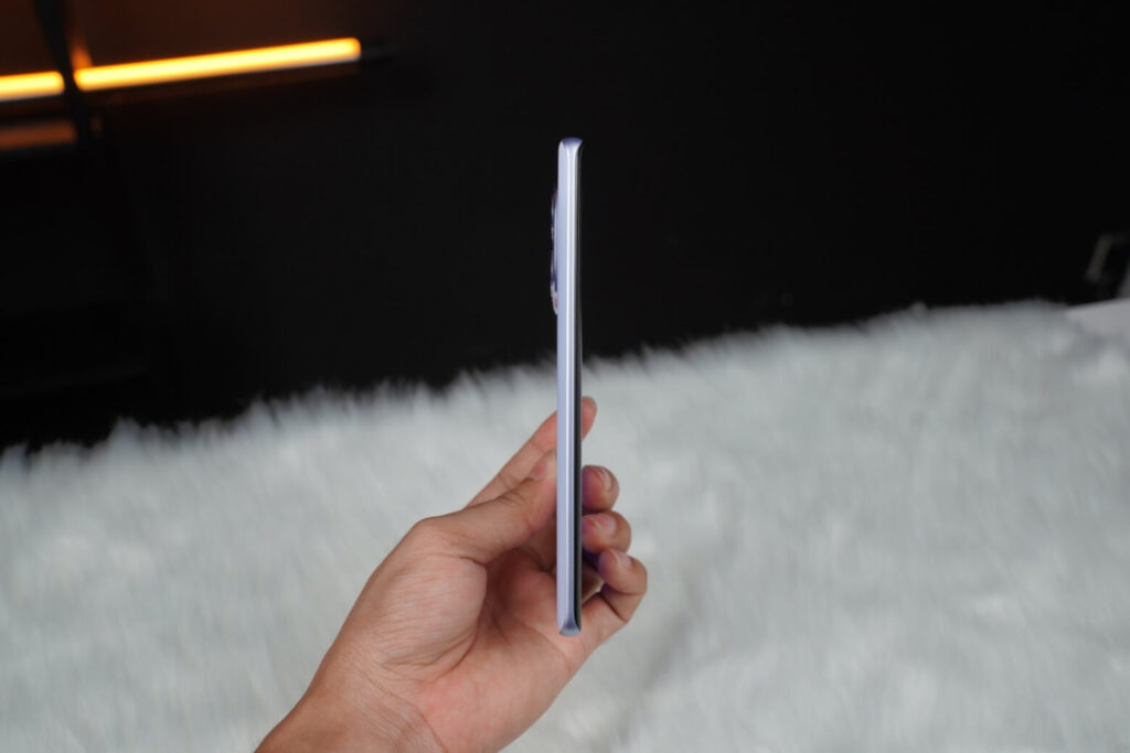 Đánh giá Redmi Note 15 5G: Sự thật hiệu năng, pin Silicon-Carbon và chi phí sở hữu sau 2 năm 16 Thân máy siêu mỏng nhưng vẫn đạt độ bền chống sốc và kháng nước vượt chuẩn phân khúc.