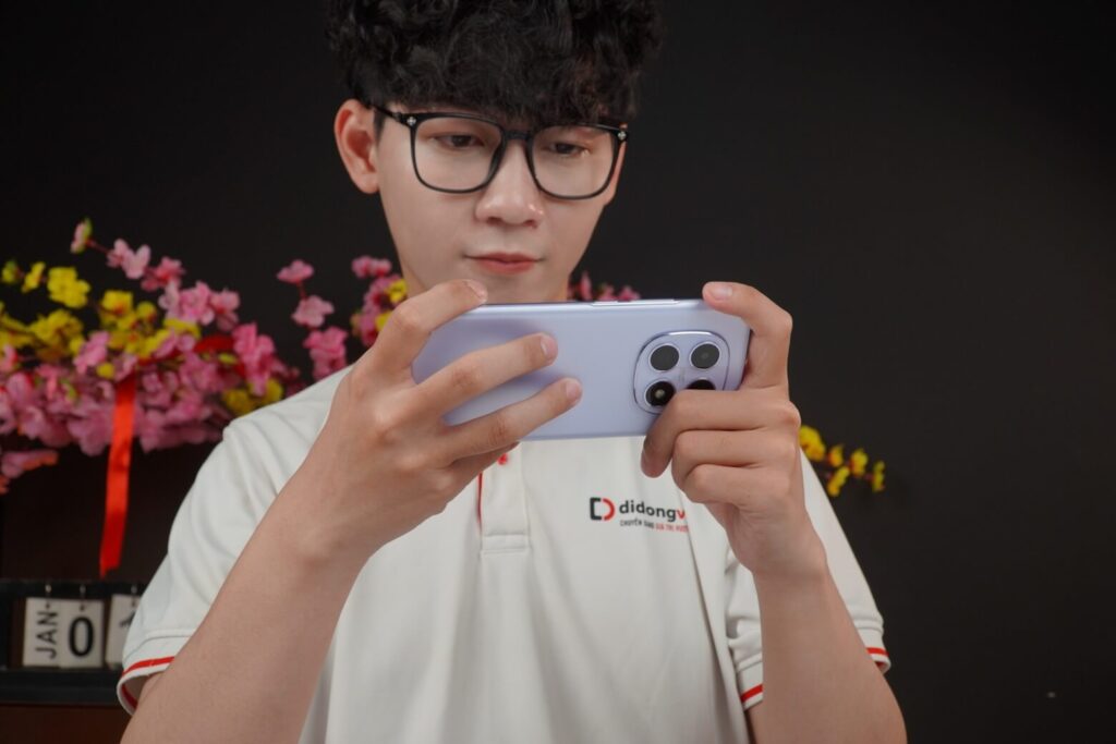 Đánh giá Redmi Note 15 5G: Sự thật hiệu năng, pin Silicon-Carbon và chi phí sở hữu sau 2 năm 18 Redmi Note 15 5G giữ FPS ổn định khi chơi Liên Quân, máy mát và không bị tụt hiệu năng sau nhiều trận.