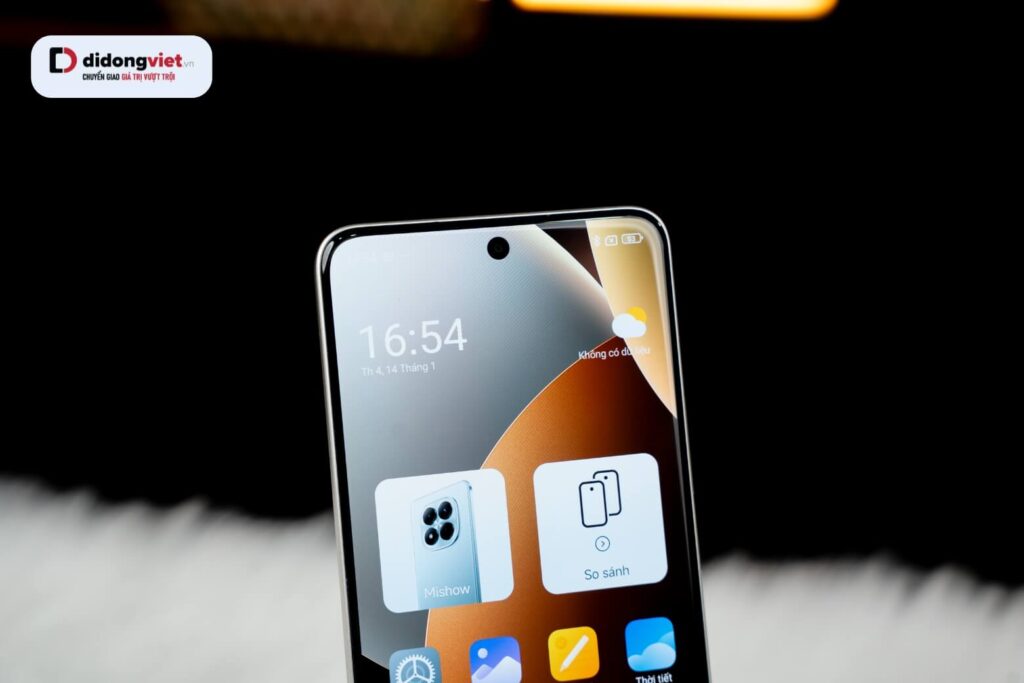 Đánh giá Redmi Note 15 Pro: Kiểm chứng thông số thực tế và hiệu năng chơi game 25 Redmi Note 15 Pro với độ sáng 3200 nits hiển thị rõ ngoài trời giúp theo dõi GPS dễ dàng cho shipper