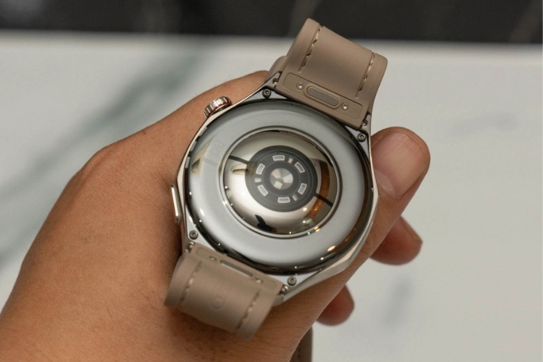 HUAWEI Watch GT6 46mm màu nâu thời lượng pin