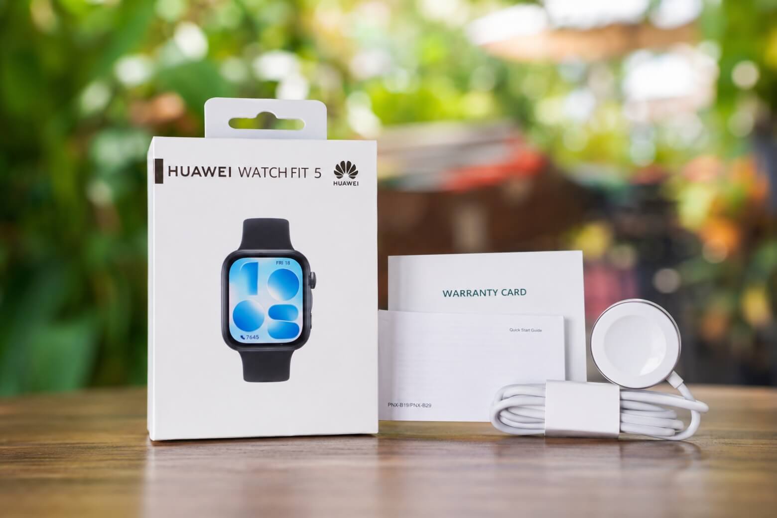 Mở hộp HUAWEI Watch Fit 5 phụ kiện đi kèm