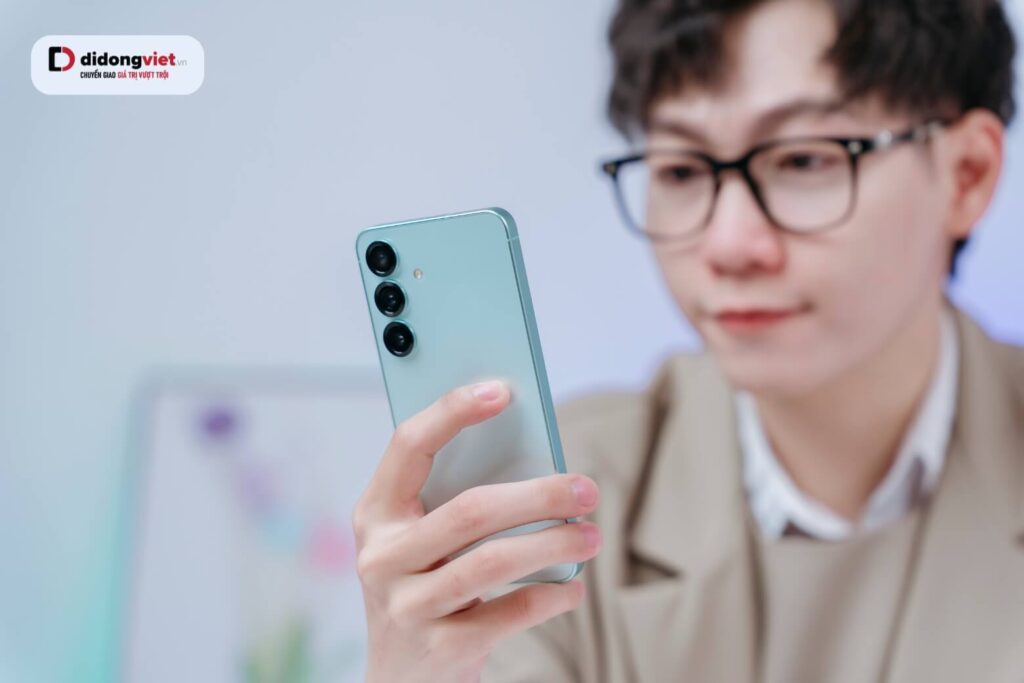 Samsung Galaxy S25 có mấy màu? Bảng màu thực tế và kinh nghiệm chọn mua năm 2026 23 Màu Galaxy S25 có thể chọn theo Ngũ Hành để tăng may mắn, cân bằng và hỗ trợ công việc theo từng bản mệnh.