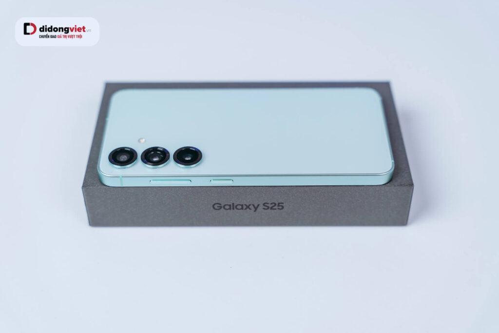 Samsung Galaxy S25 có mấy màu? Bảng màu thực tế và kinh nghiệm chọn mua năm 2026 24 Điện thoại cũ 2026 dễ gặp rủi ro “đổi vỏ”, ảnh hưởng độ bền, kháng nước và giá trị thật của máy.