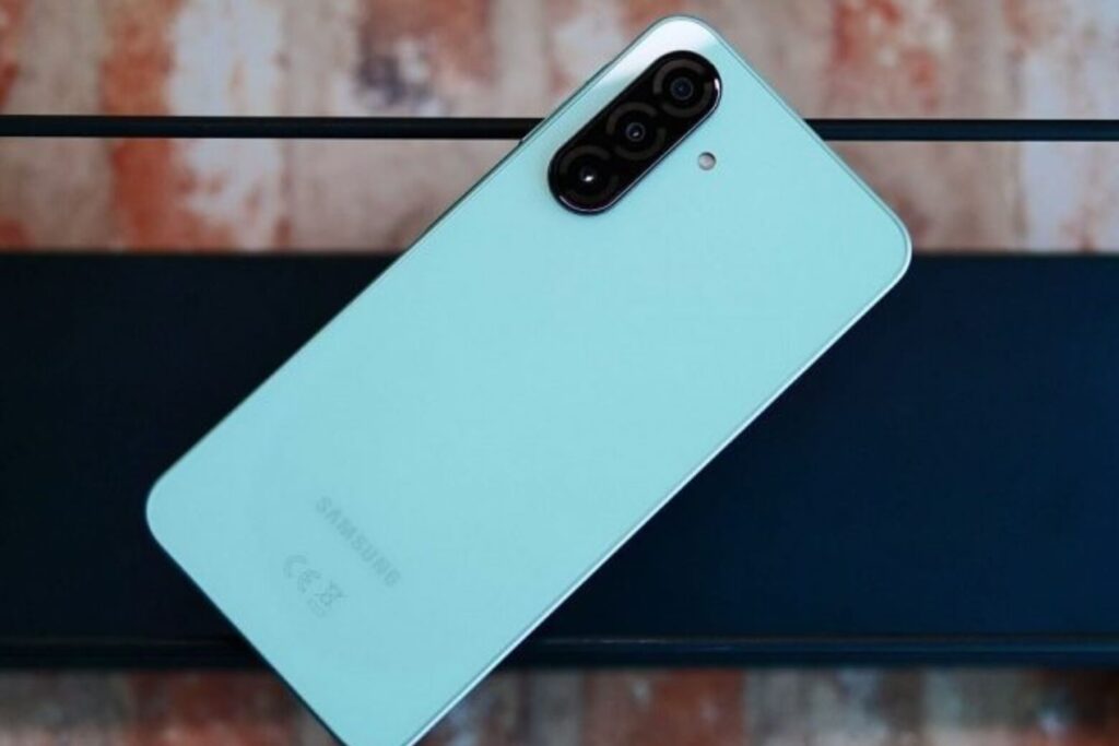 So sánh Samsung Galaxy A27 và Galaxy A26: Nâng cấp thiết kế hay giữ lại tiền? 8 So sánh Samsung A27 và A26