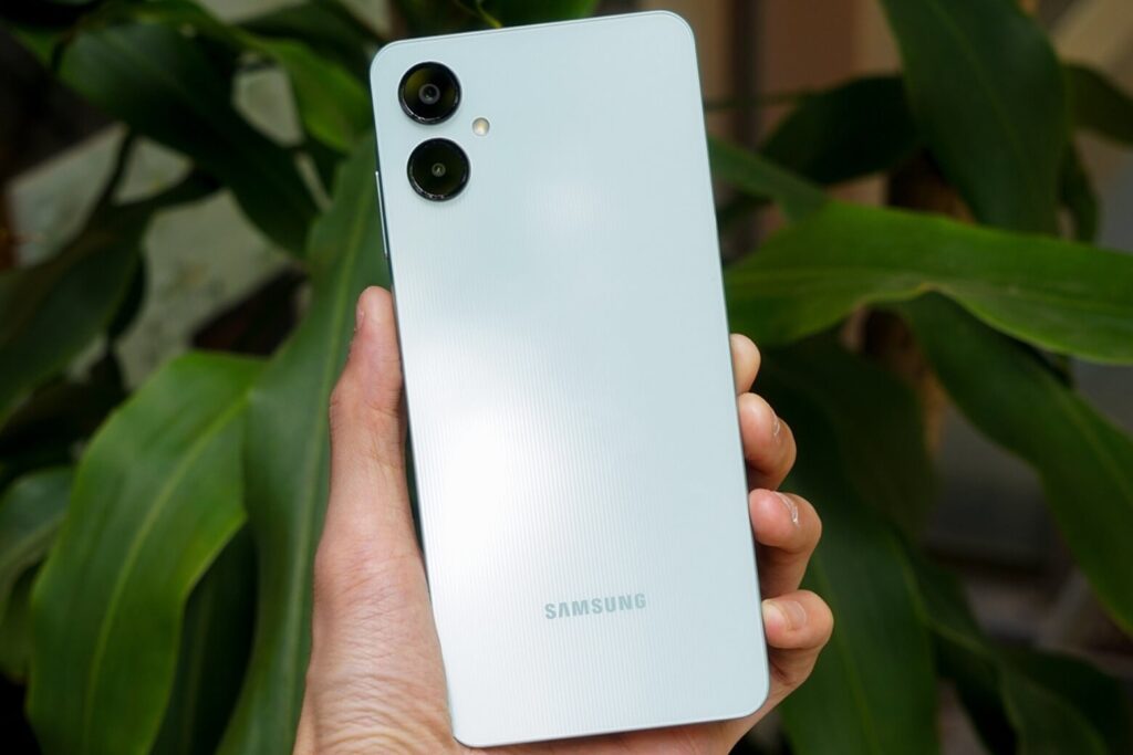 So sánh Samsung A36 và A06