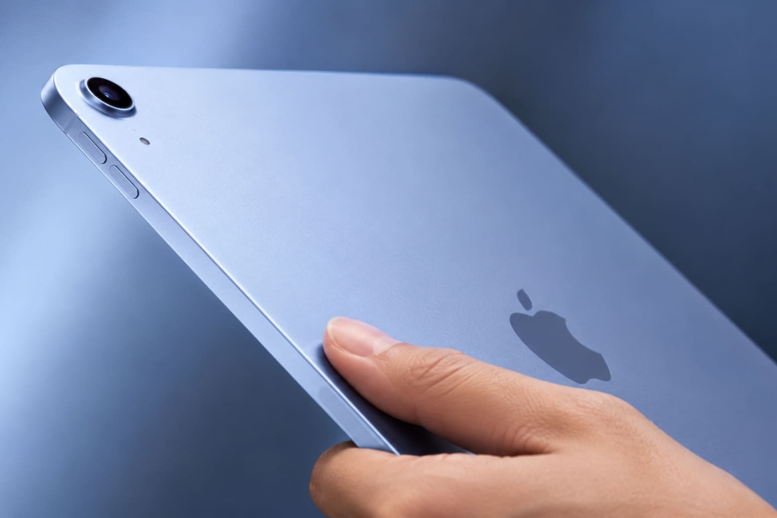 Có nên mua iPad Air M3 năm 2026? Đánh giá chi tiết và định vị nhu cầu 9 Trọng lượng và độ dày thực tế của iPad Air M3