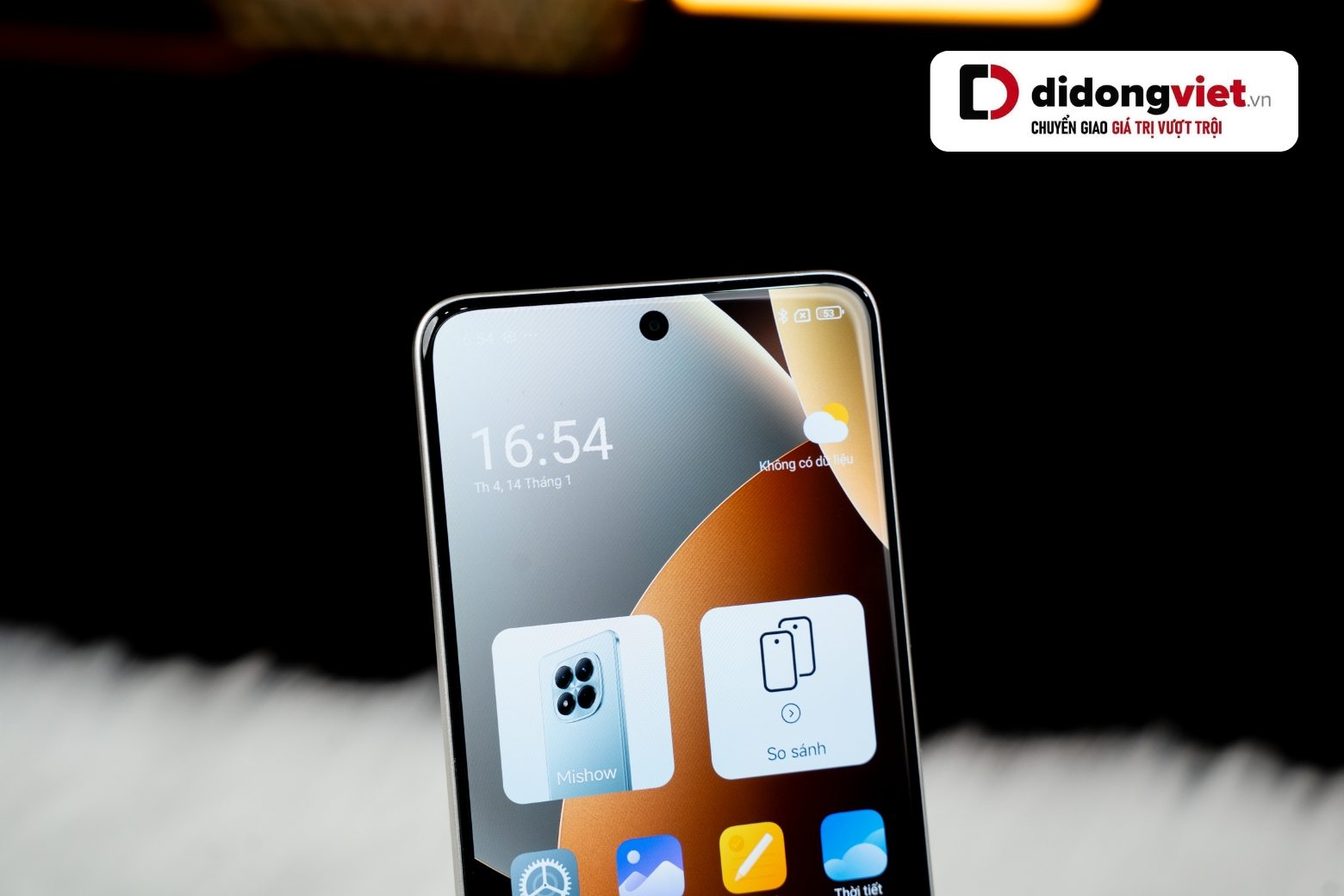 Trên tay Redmi Note 15 Pro 5G: Pin khủng nhưng bộ nhớ có chậm? 9 Trên tay Redmi Note 15 Pro 5G khung viền vuông