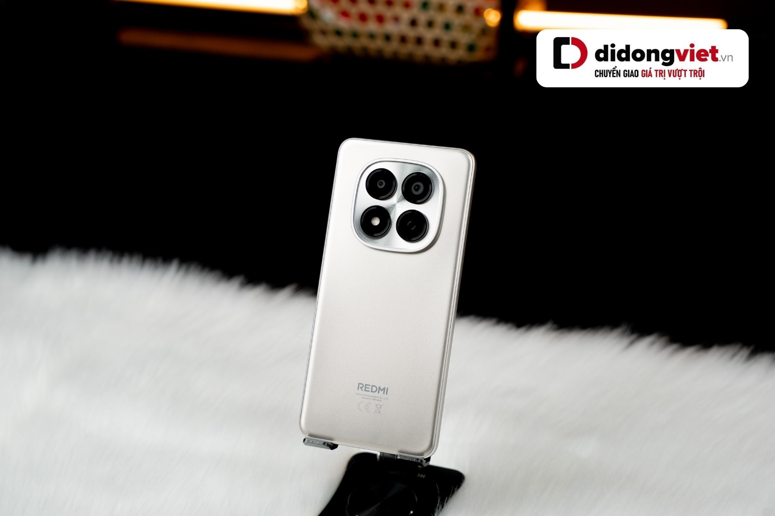Trên tay Redmi Note 15 Pro 5G: Pin khủng nhưng bộ nhớ có chậm? 8 Trên tay Redmi Note 15 Pro 5G thiết kế chuẩn IP69K