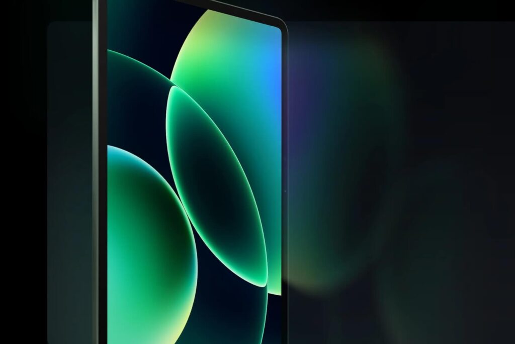 Trên Tay Xiaomi Pad 8 Pro: Trải Nghiệm Thực Tế Từ Cảm Giác Cầm Nắm Đến Thao Tác Vuốt Chạm 14 Tỷ lệ 3:2 trên Xiaomi Pad 8 Pro mở rộng không gian dọc, hiển thị nhiều nội dung hơn khi làm việc và đọc tài liệu.