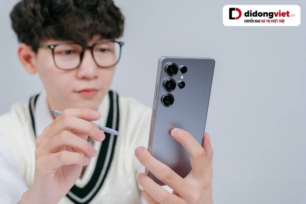 Samsung Galaxy S25 Ultra có mấy màu? Đánh giá thực tế viền Titanium và bảng màu mới 10 Samsung Galaxy S25 Ultra có mấy màu