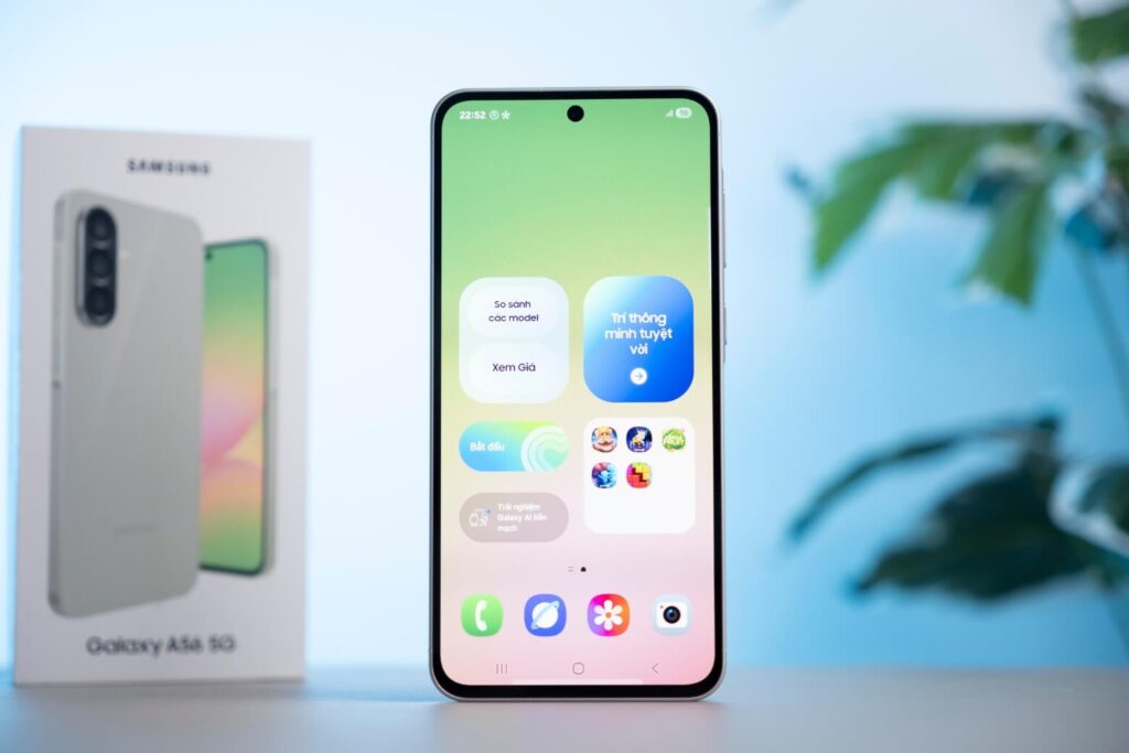 Galaxy A56 nổi bật với màn hình sáng 1900 nits và camera góc siêu rộng 12MP chất lượng cao.