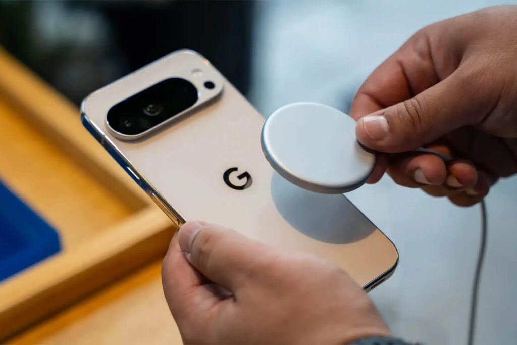 Pixel 10 Pro XL pin thấp hơn (~12h29p) do Tensor G5 tiêu tốn nhiều năng lượng cho tác vụ AI chạy nền.